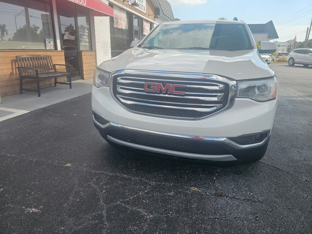 2017 GMC Acadia SLT-1 - Photo 8